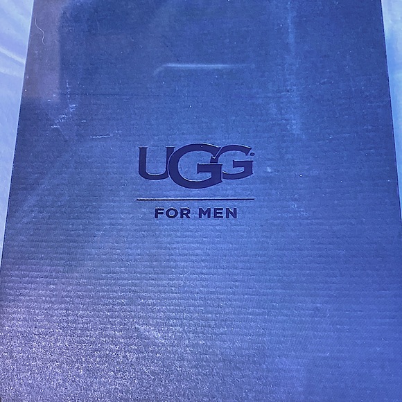 UGG Woman’s  M Neumel tan size 9 boots - Picture 2 of 9